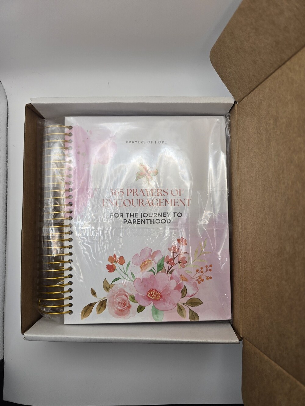 Prayers of Hope Floral Spiral Non-Dated Journal/Calendar  Bundle - Picture 13 of 13
